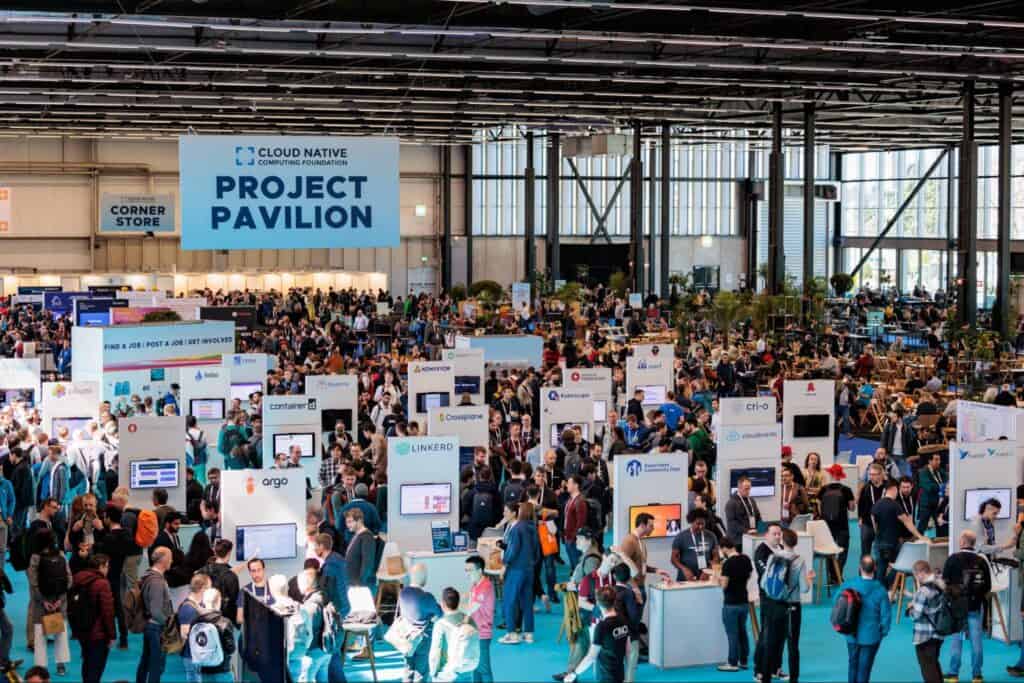 KubeCon Project Pavilion hall full with participants