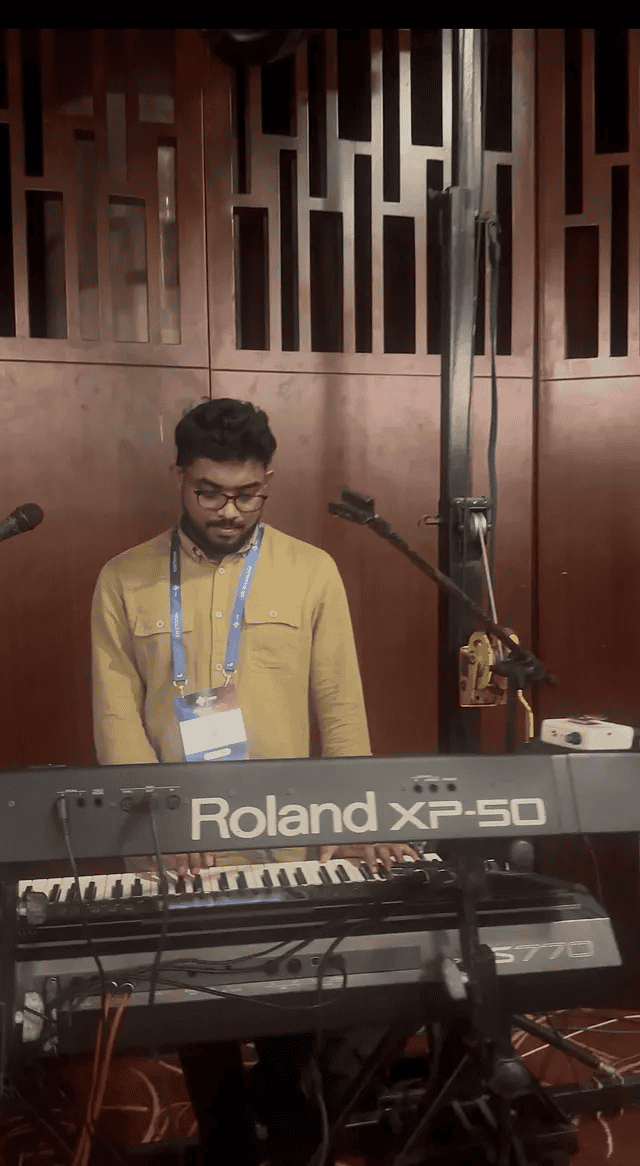 A photo image of a keyboardist and their keyboard at the KCD Sri Lanka Jam. 