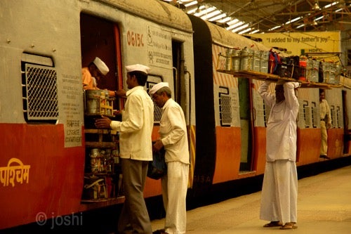 A wikipedia image of a Mumbai train 